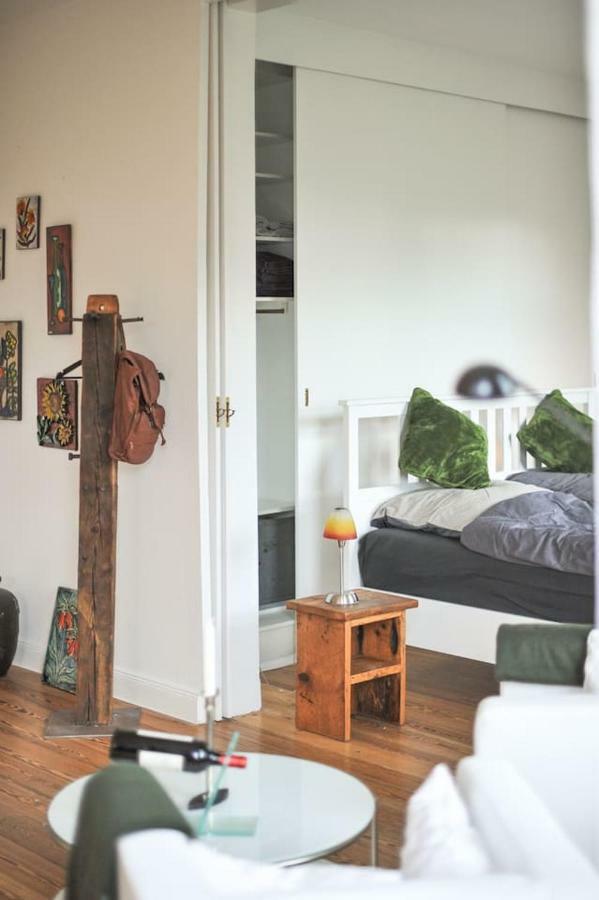 Kanalvilla - Urlaub Am Nord-Ostseekanal - Zwei Ferienwohnungen Im Angebot- Eine Im Dachgeschoss Und Eine Wohnung Mit Garten Sehestedt  Extérieur photo