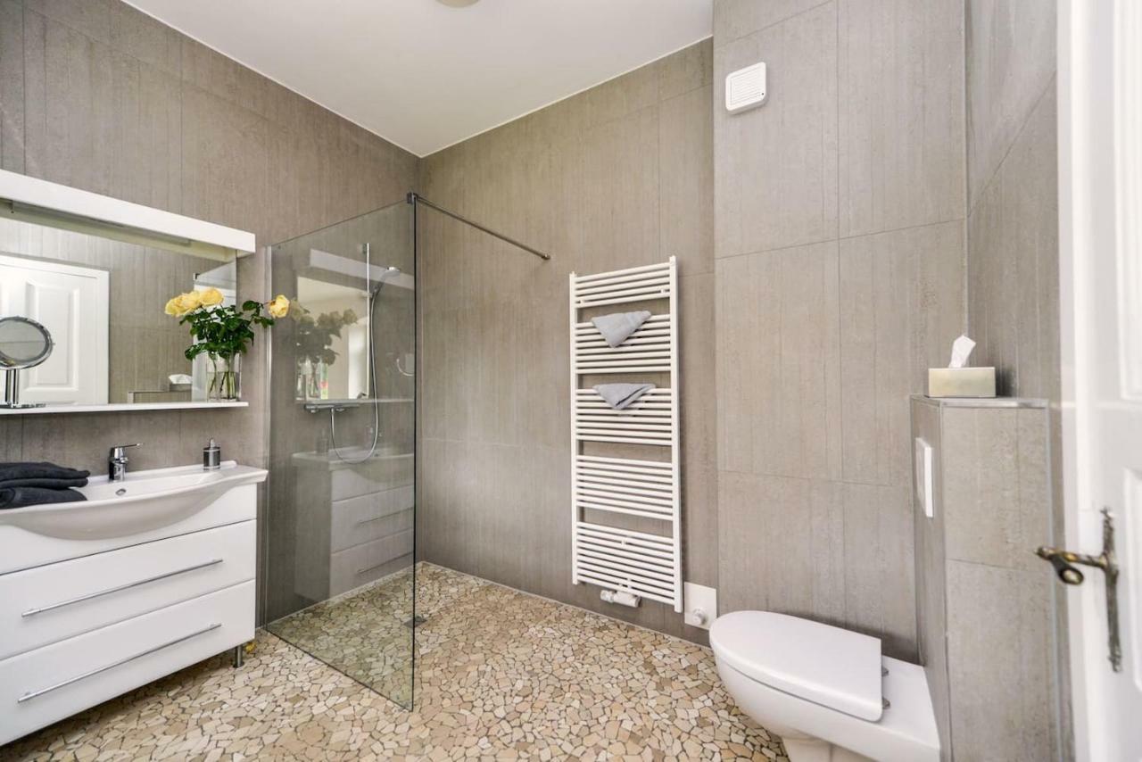 Kanalvilla - Urlaub Am Nord-Ostseekanal - Zwei Ferienwohnungen Im Angebot- Eine Im Dachgeschoss Und Eine Wohnung Mit Garten Sehestedt  Extérieur photo