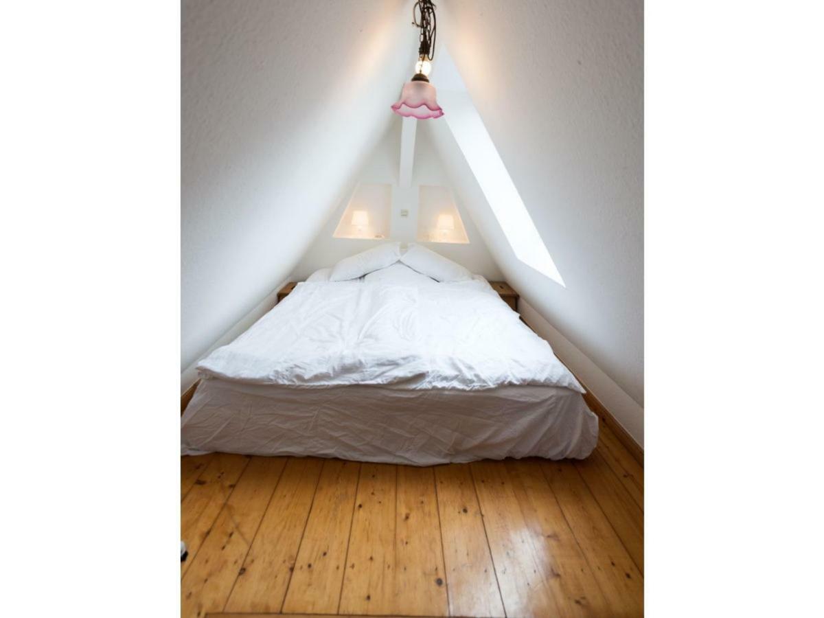 Kanalvilla - Urlaub Am Nord-Ostseekanal - Zwei Ferienwohnungen Im Angebot- Eine Im Dachgeschoss Und Eine Wohnung Mit Garten Sehestedt  Extérieur photo