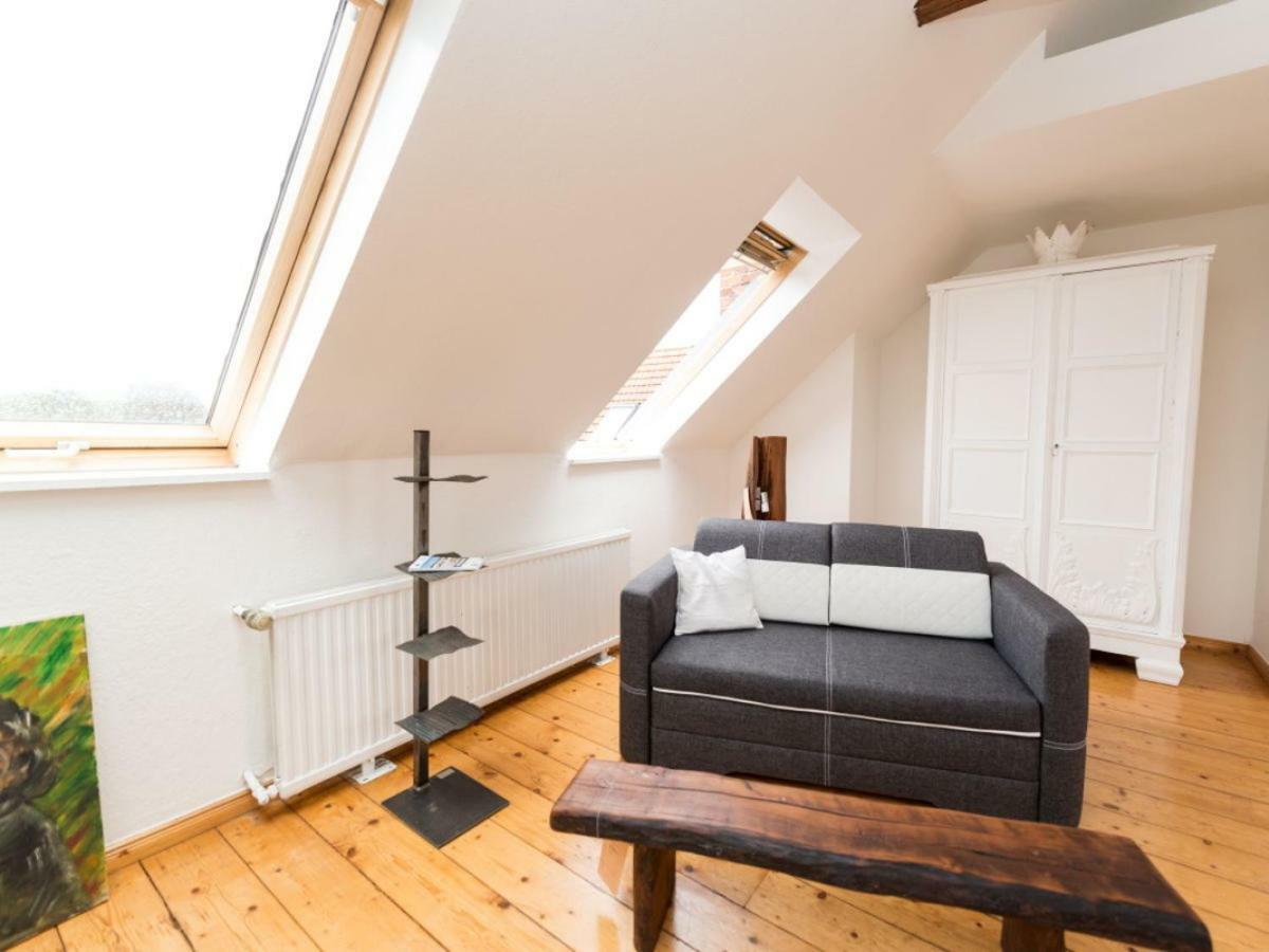 Kanalvilla - Urlaub Am Nord-Ostseekanal - Zwei Ferienwohnungen Im Angebot- Eine Im Dachgeschoss Und Eine Wohnung Mit Garten Sehestedt  Extérieur photo